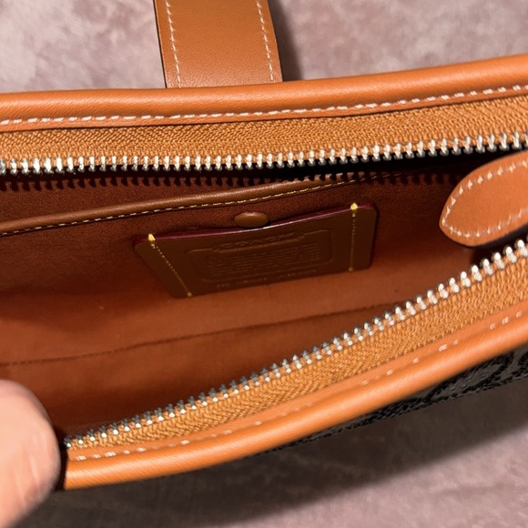 COACH THE ORIGINALS HAMPTONS HOBO BAG - Picture 6 of 14